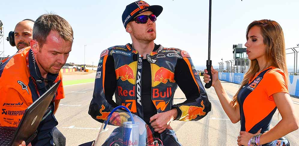 Posisi Bradley Smith Bahaya Di KTM